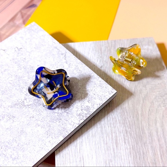 NEW 2pc Smiley Star Blue Yellow Mini Claw Clip Set | Eco-Friendly - Picture 2 of 2